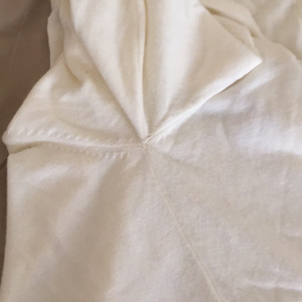 📦SOLD📦 Old Navy ivory cardigan w/flowers - Picture 7 of 8